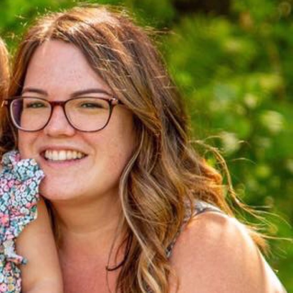 Meet your Posher, Erica - Picture 1 of 1